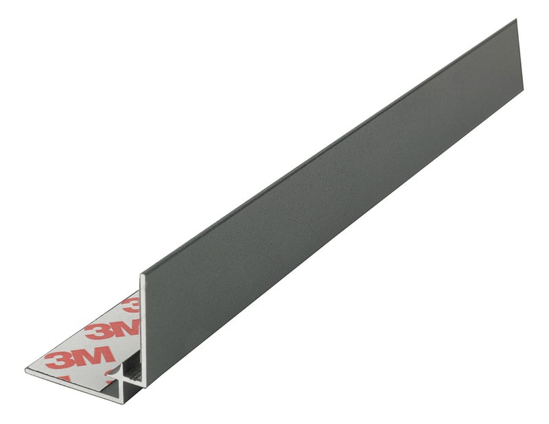 Coin rentrant anthracite